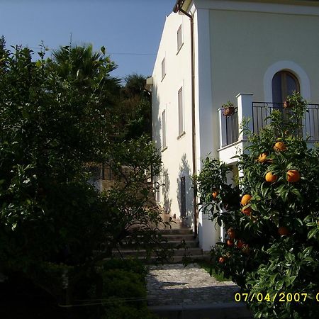 Albergo Villa Vittoria Rodi Garganico Exterior photo