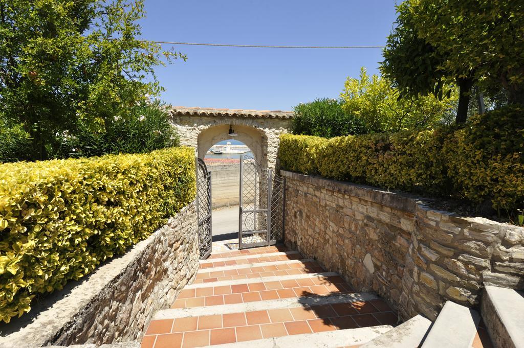 Albergo Villa Vittoria Rodi Garganico Exterior photo