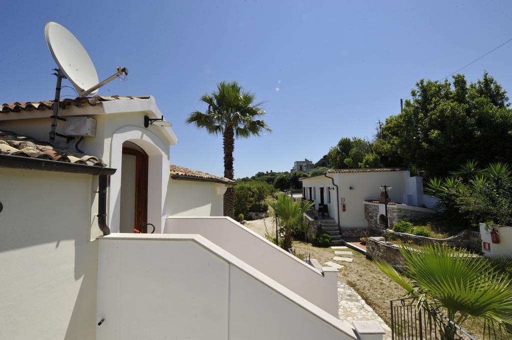Albergo Villa Vittoria Rodi Garganico Exterior photo