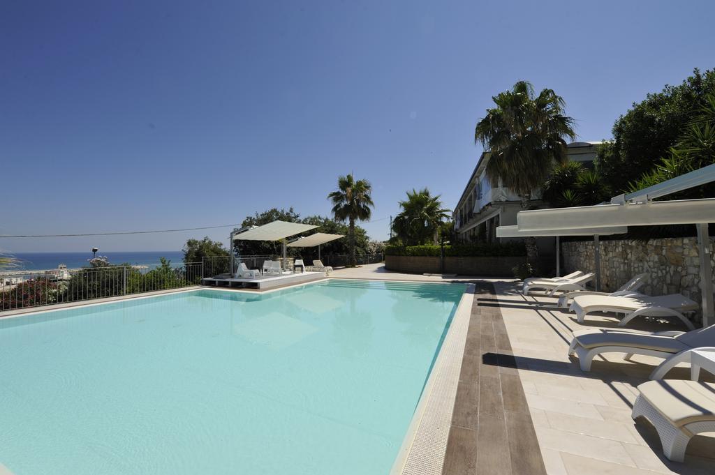 Albergo Villa Vittoria Rodi Garganico Exterior photo