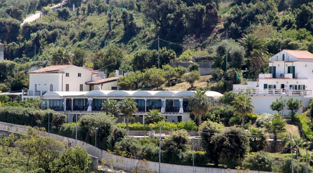 Albergo Villa Vittoria Rodi Garganico Exterior photo